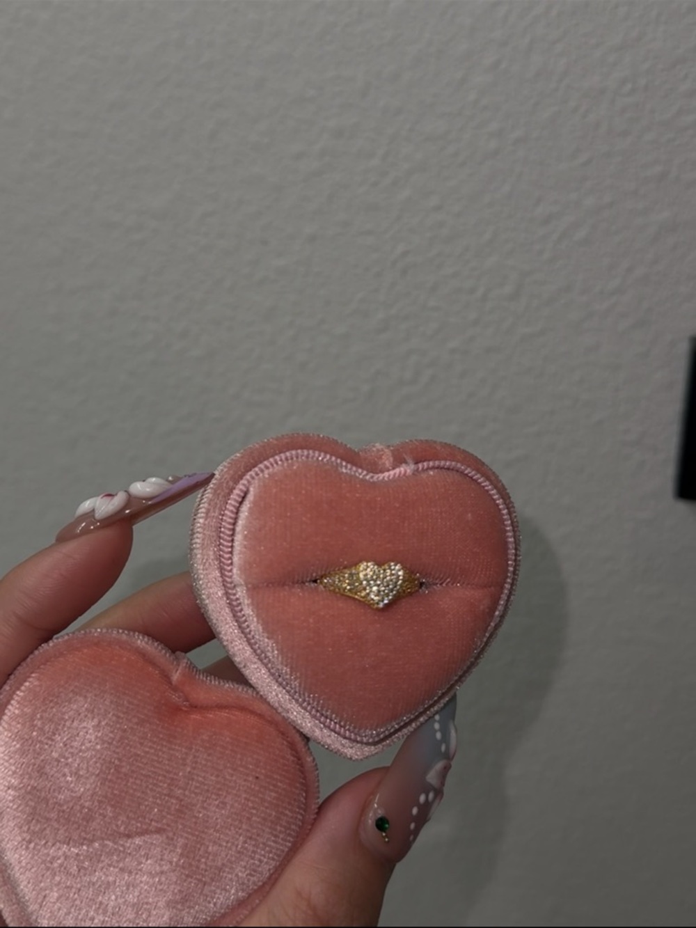 925 Sterling Silver Pave Heart Pinky Ring